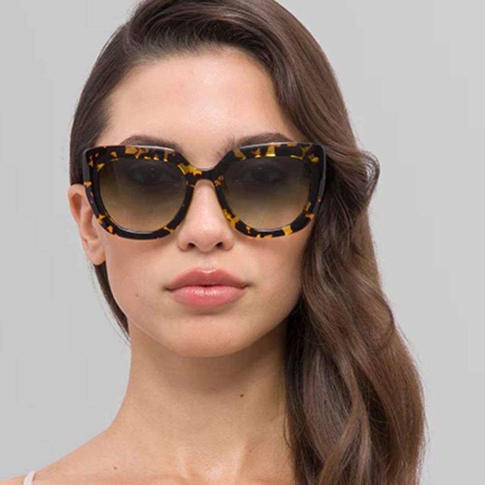 Barton Perreira Akahi Sunglasses in Heroine Chic/Julep Brand New w/ Case